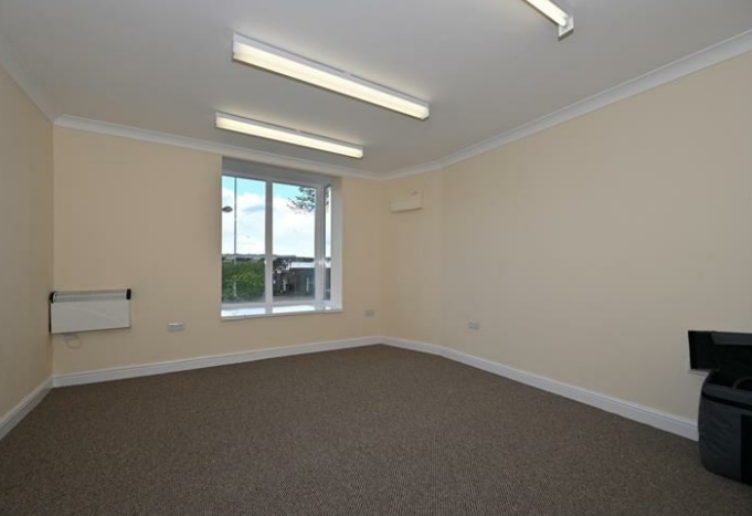 2-4 Congleton Rd, Biddulph to rent Interior Photo- Image 1 of 3