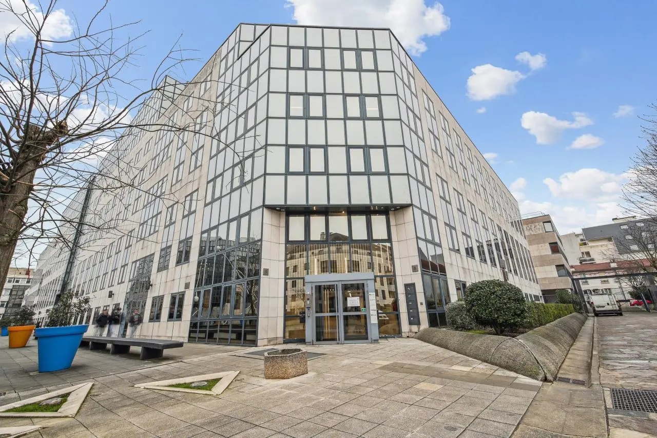 Office in Vincennes to rent Building Photo- Image 1 of 13