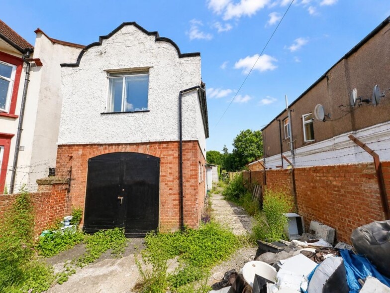 100B London Rd, Wembley for sale - Building Photo - Image 3 of 4