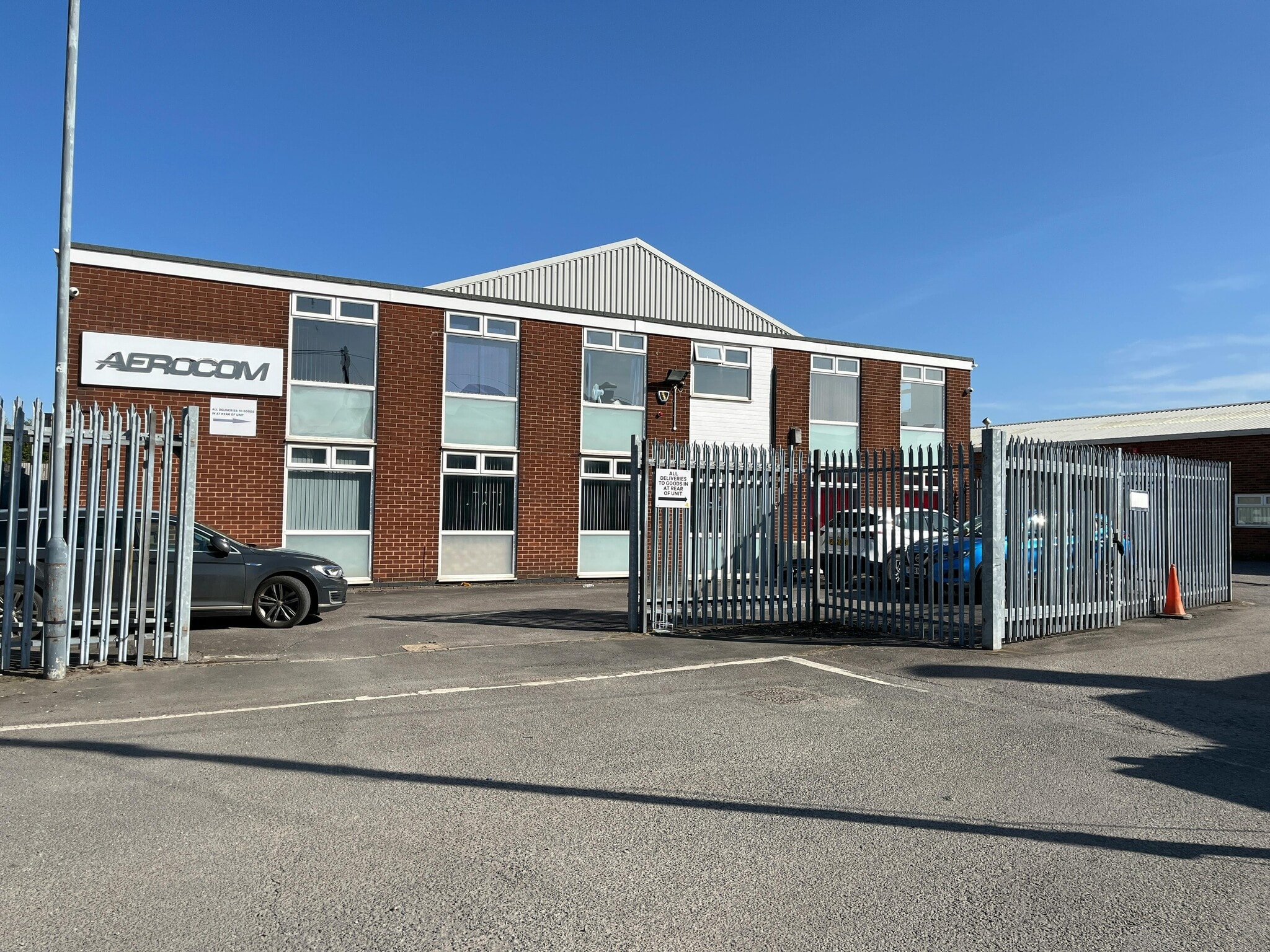 4 Telford Rd, Exhall to rent Building Photo- Image 1 of 12