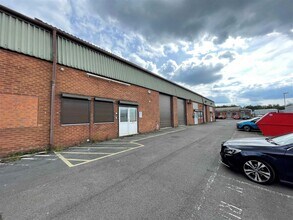 40-42 Winpenny Rd, Newcastle Under Lyme for rent Building Photo- Image 2 of 13