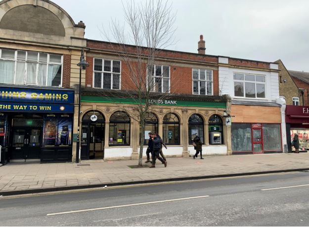 94-96 High St, New Malden for sale Primary Photo- Image 1 of 1