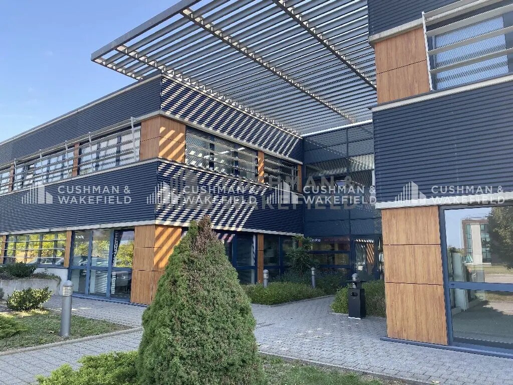 Office in Schiltigheim to rent Building Photo- Image 1 of 13