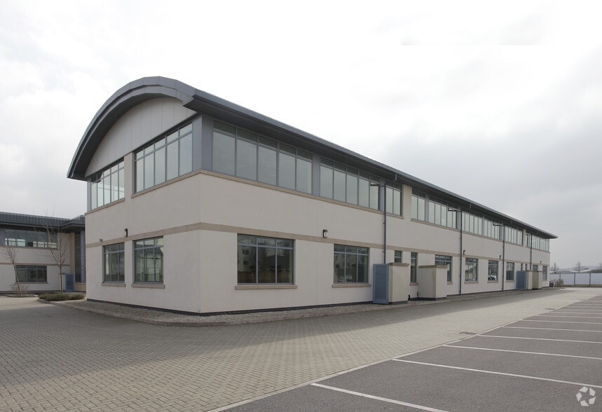 Martingale Way, Portishead to rent - Building Photo - Image 2 of 3