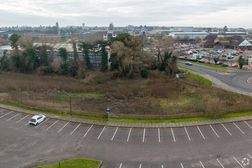 Crown Way, Rushden for sale - Primary Photo - Image 1 of 1