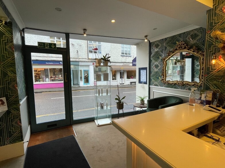 13 Lower Kings Rd, Berkhamsted to rent - Building Photo - Image 3 of 3
