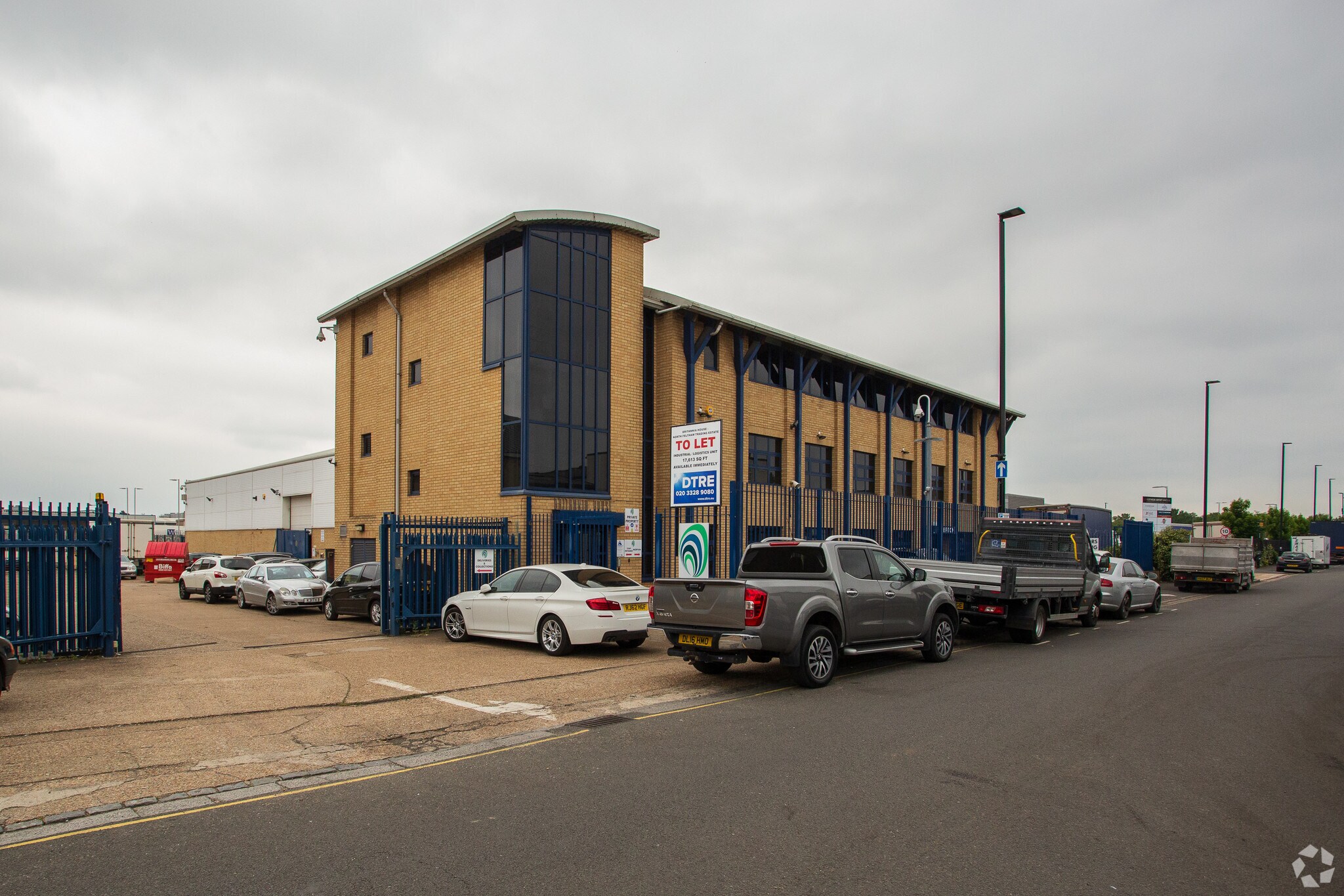 Pier Rd, Feltham for sale Primary Photo- Image 1 of 1