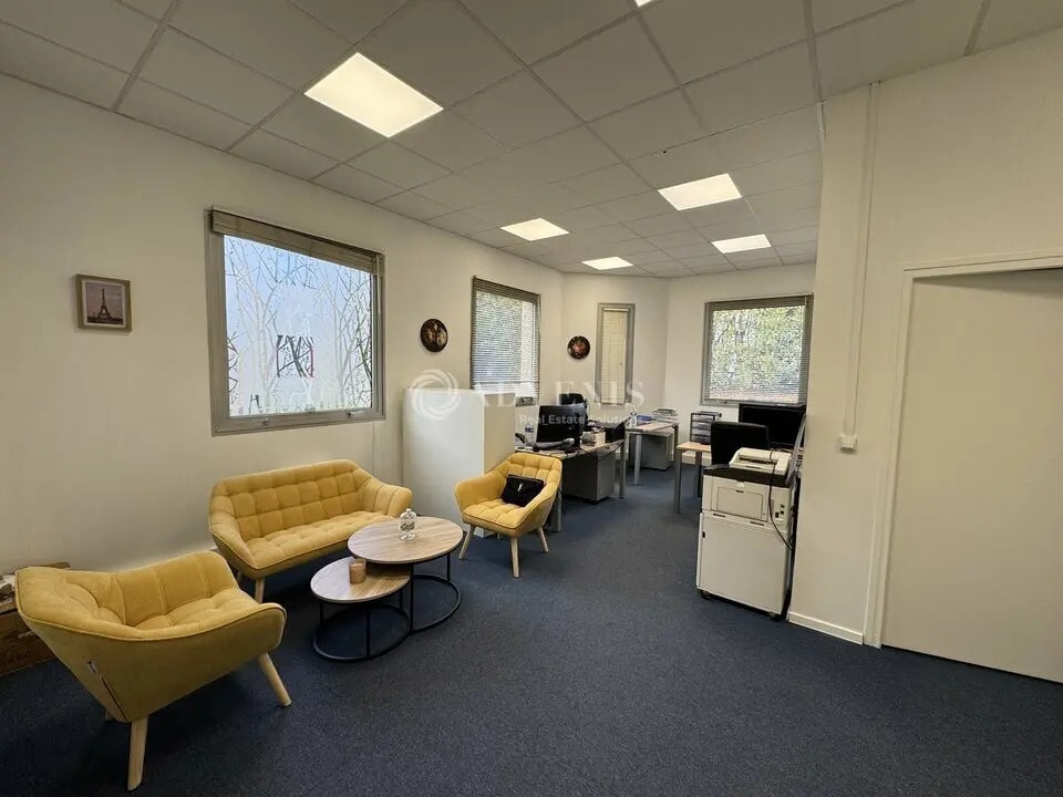 Location Bureaux 75 m² - Photo 1