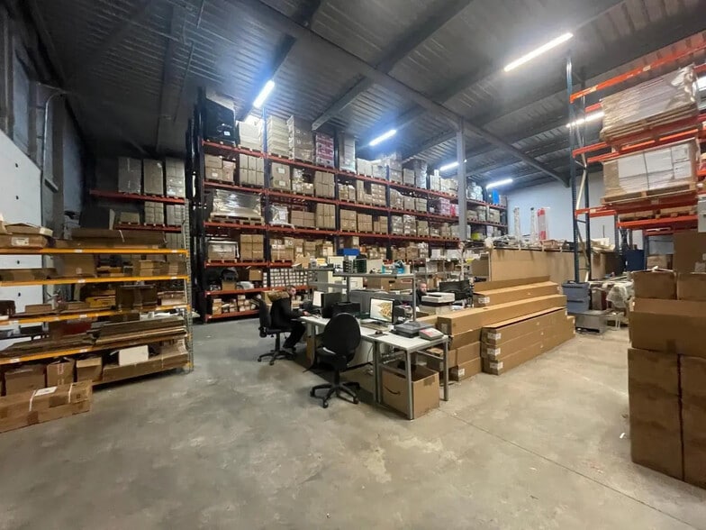 Office in Lisses to rent - Interior Photo - Image 2 of 10