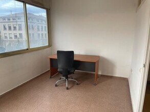 Office in Vilanova i la Geltrú, Barcelona to rent Interior Photo- Image 2 of 18