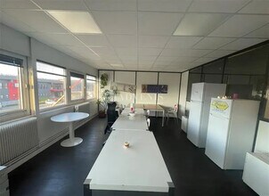 Light Industrial in Le Blanc-Mesnil to rent Interior Photo- Image 2 of 2