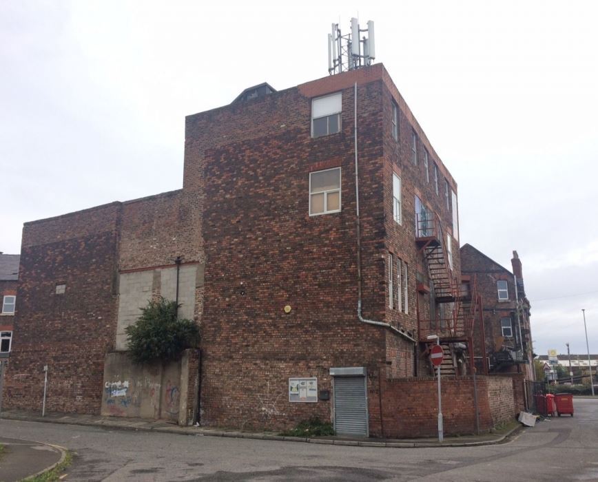 2 School Ln, Liverpool for sale Primary Photo- Image 1 of 1