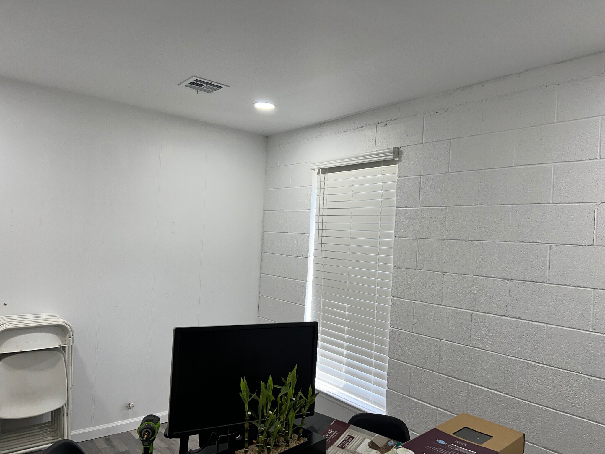 7200 S Pennsylvania Ave, Oklahoma City, OK to rent Interior Photo- Image 1 of 11