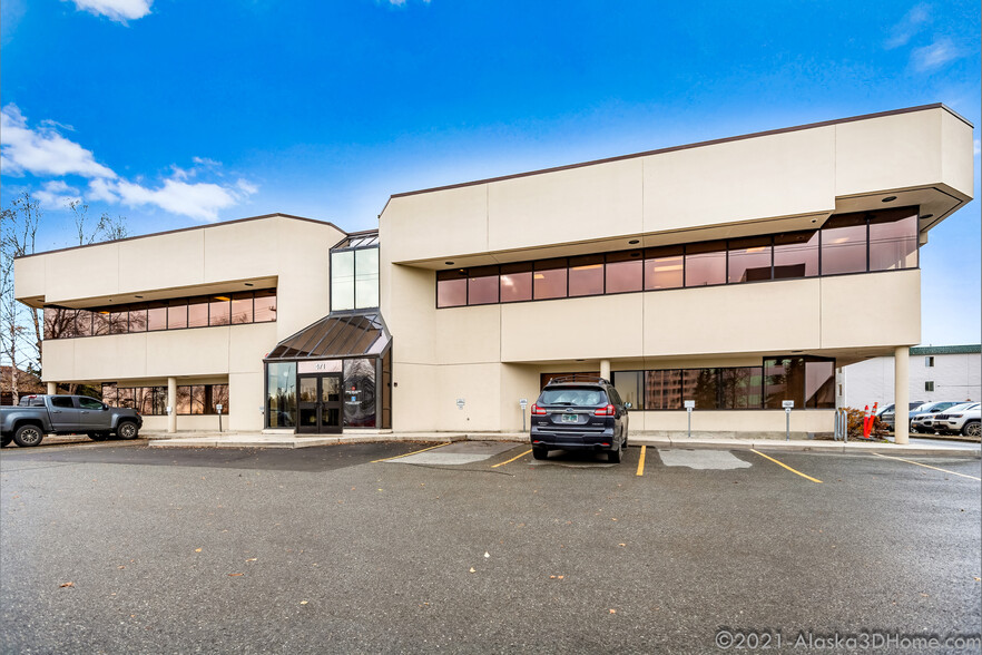 471 W 36th Ave, Anchorage, AK for rent - Building Photo - Image 3 of 12