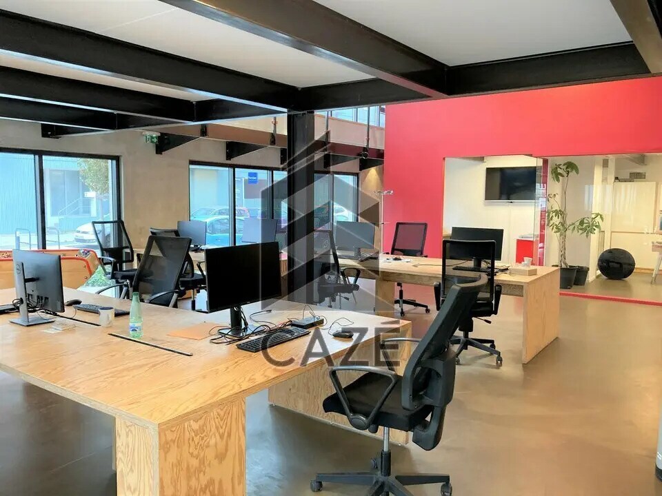 Office in Bordeaux for sale Interior Photo- Image 1 of 7
