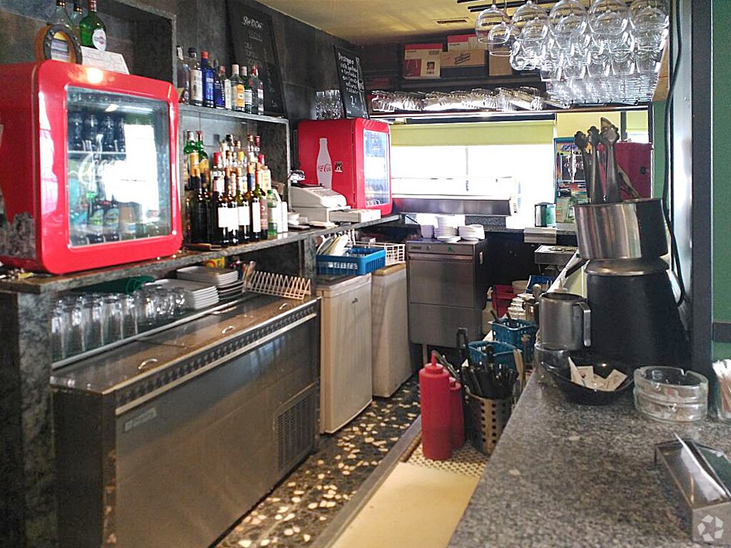 Retail in Ávila, Ávila to rent Interior Photo- Image 1 of 2