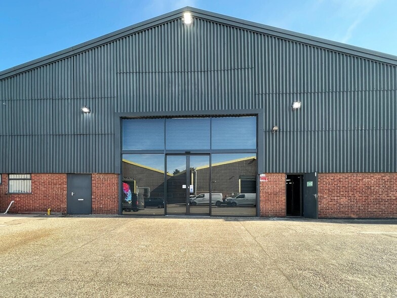 Atherstone St, Tamworth to rent - Building Photo - Image 1 of 5