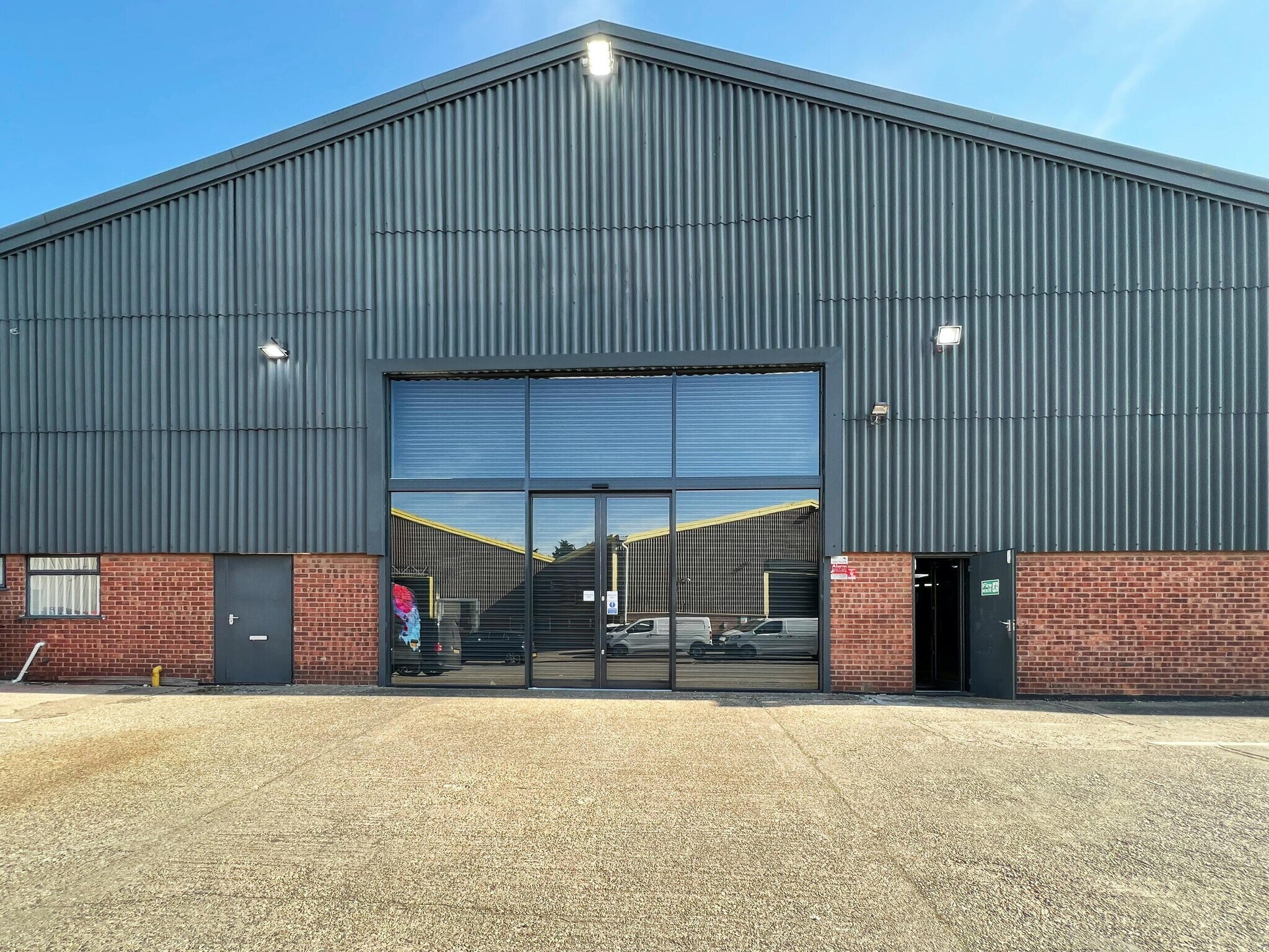 Atherstone St, Tamworth to rent Building Photo- Image 1 of 6
