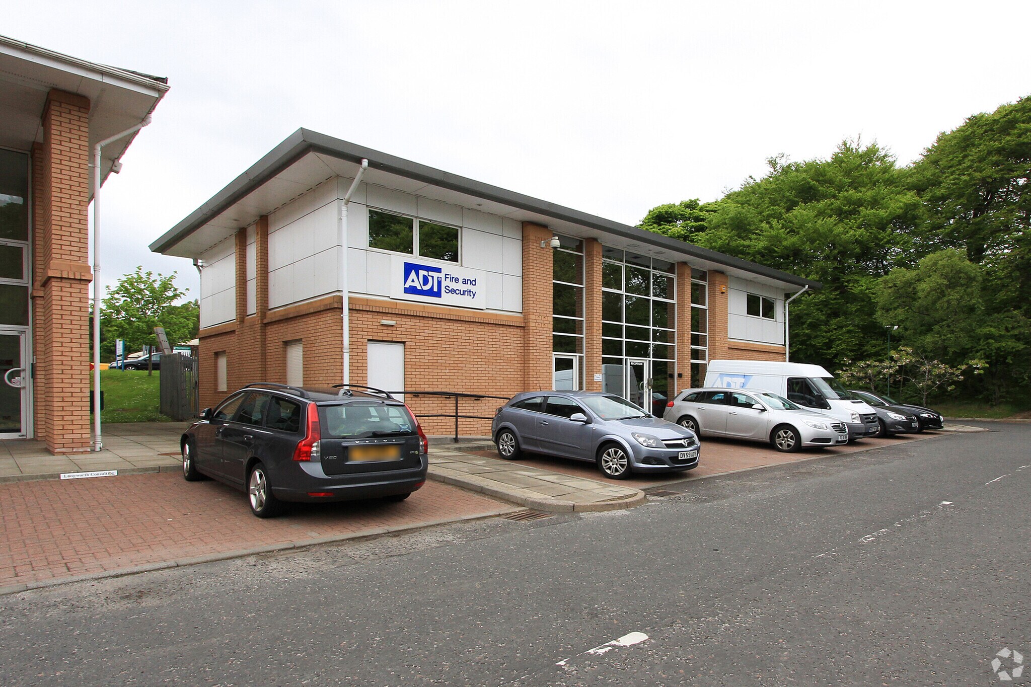 12 Fairbairn Rd, Livingston for sale Primary Photo- Image 1 of 1