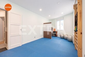 Medical in Madrid, Madrid to rent Interior Photo- Image 2 of 17