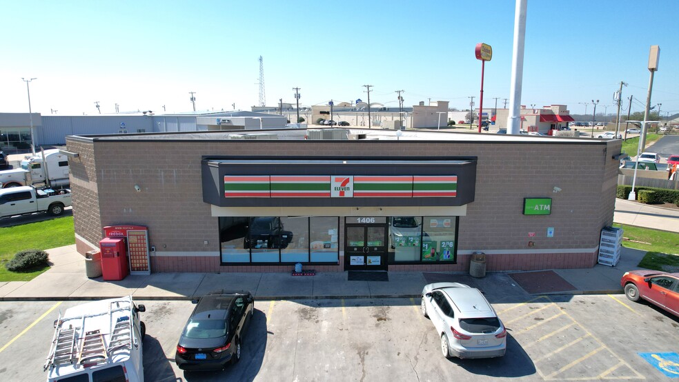 1406 Corsicana Hwy, Hillsboro, TX for sale - Building Photo - Image 2 of 4