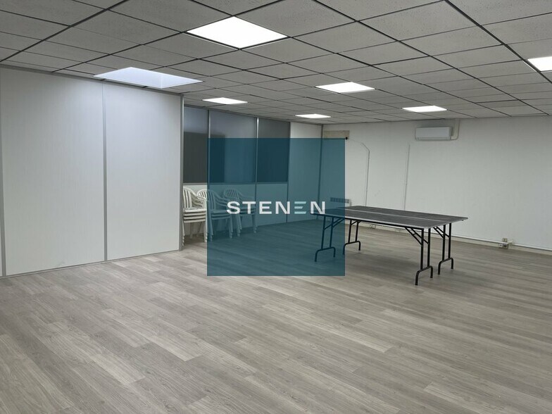 Office in Marseille to rent - Building Photo - Image 2 of 5