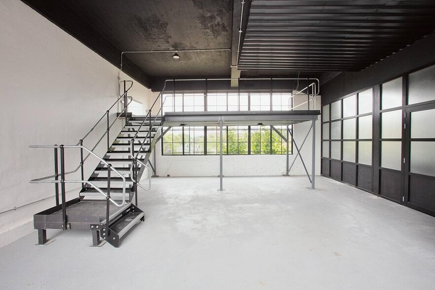 Mowat Industrial Estate, Watford to rent - Building Photo - Image 1 of 13