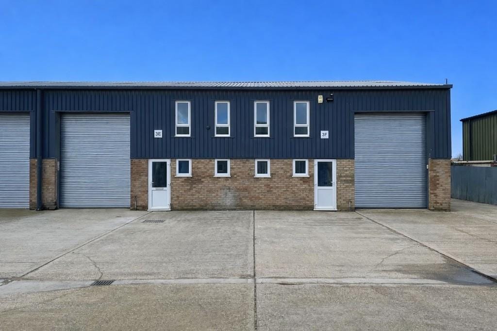 Morses Ln, Brightlingsea to rent Building Photo- Image 1 of 12