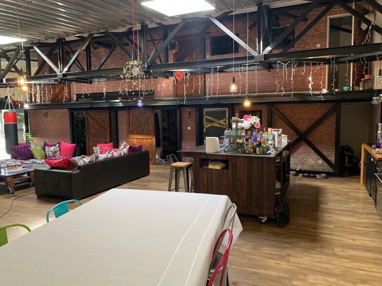 Office in Vannes for sale - Interior Photo - Image 1 of 4