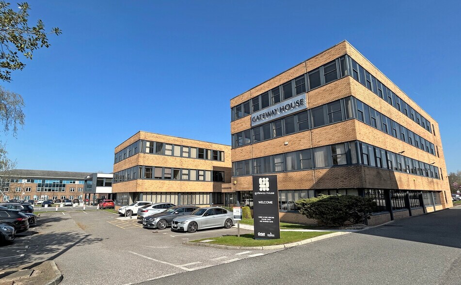 Styal Rd, Manchester to rent - Building Photo - Image 1 of 10