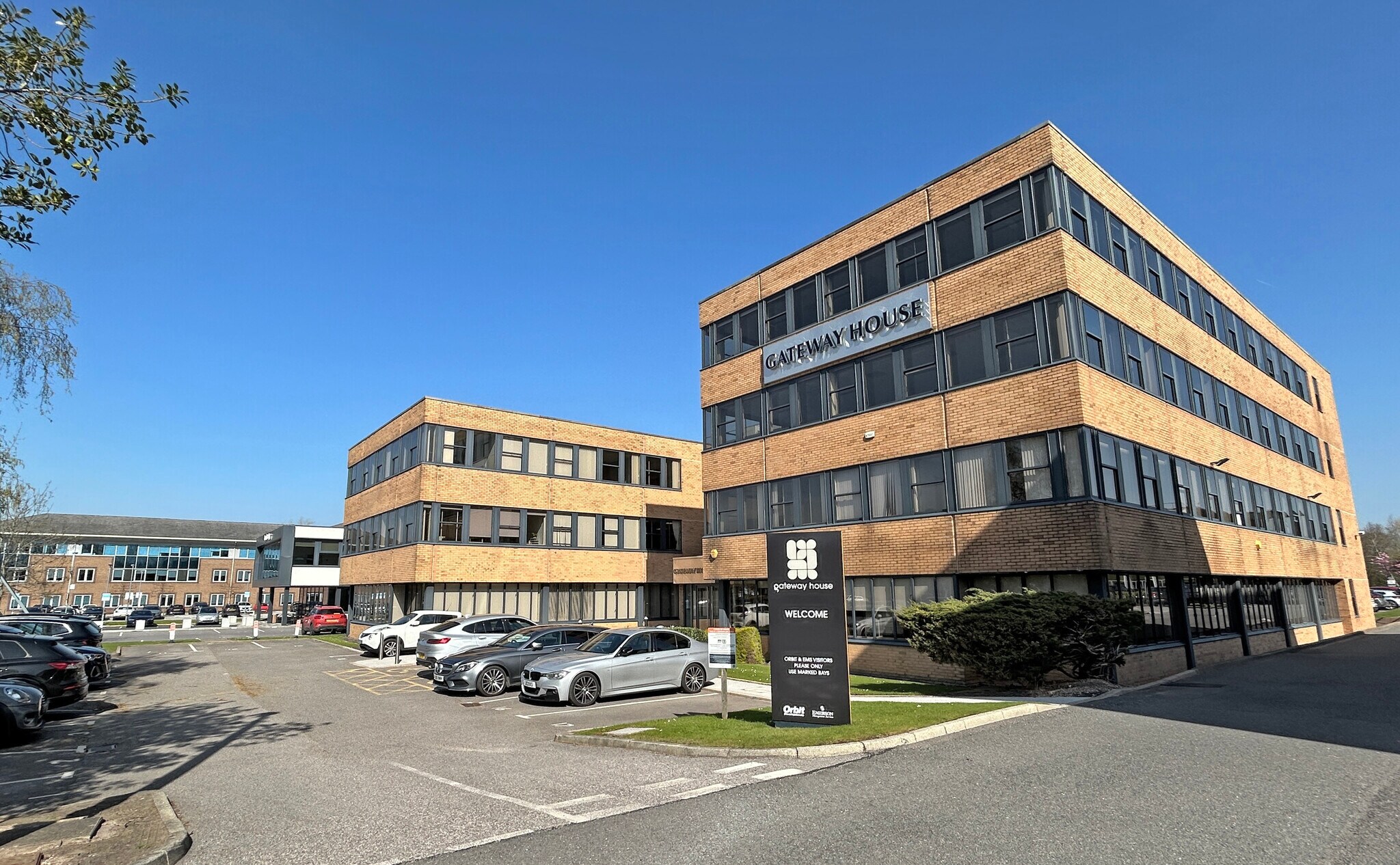 Styal Rd, Manchester to rent Building Photo- Image 1 of 11