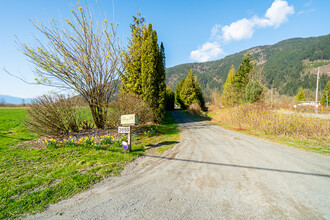 2689 Sutherland Rd, Agassiz, BC for sale Primary Photo- Image 1 of 75