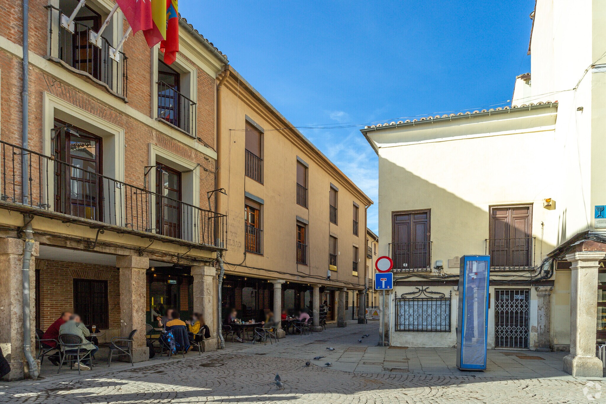 Calle San Felipe Neri, 3, Alcalá de Henares, Madrid to rent Building Photo- Image 1 of 3