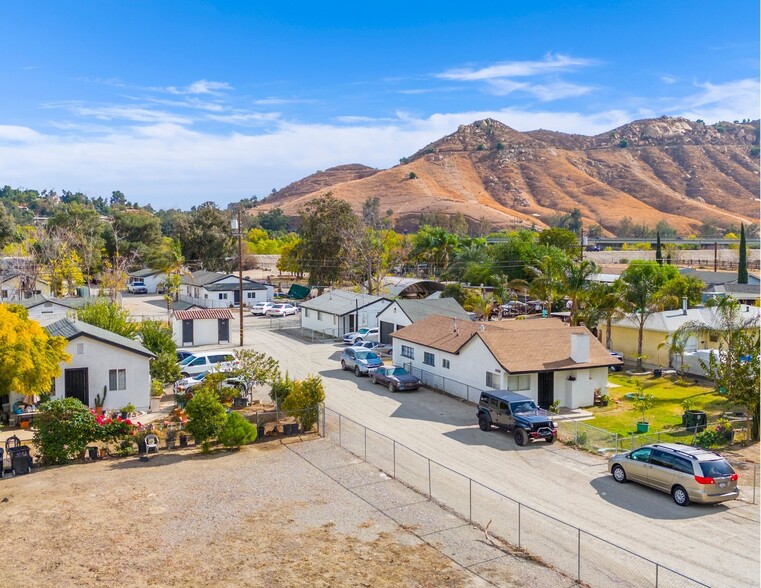 3502-3520 Crestmore Rd, Jurupa Valley, CA for sale - Building Photo - Image 1 of 61