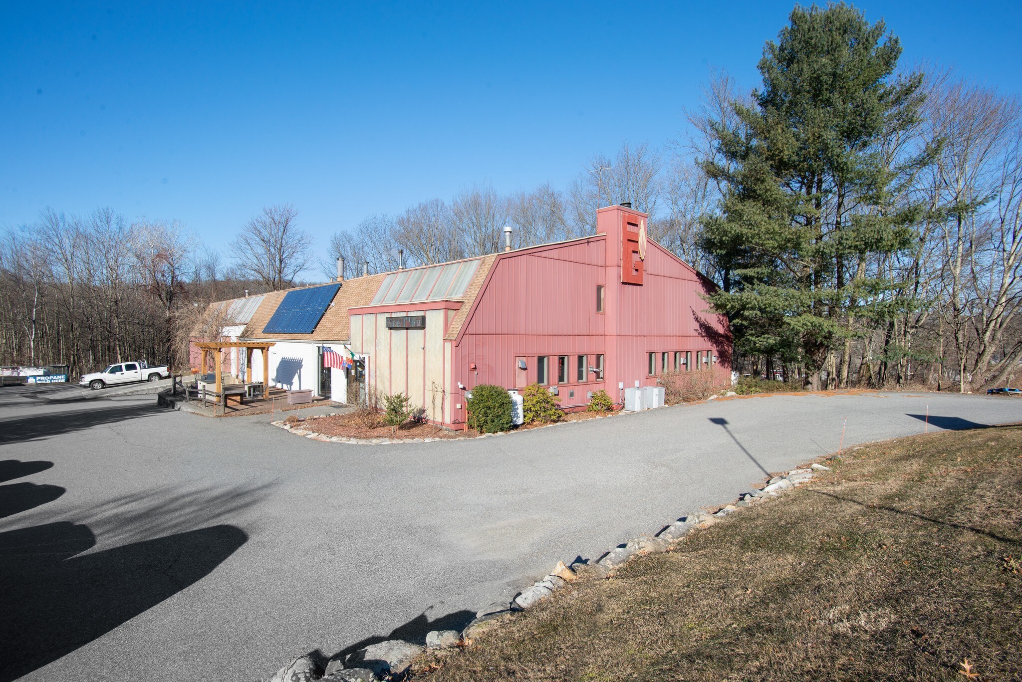 2989 Navajo Rd, Yorktown Heights, NY for sale Building Photo- Image 1 of 1