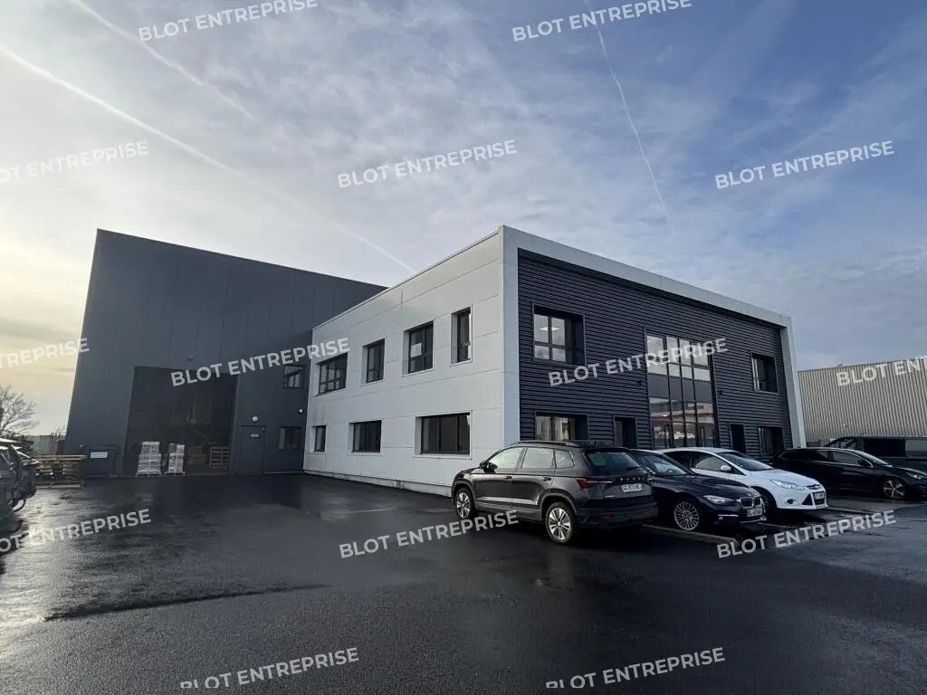 Vente Local d'activités 1 553 m² - Photo 1