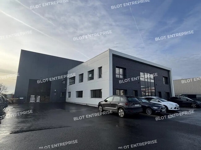 Vente Local d'activités 1 553 m²