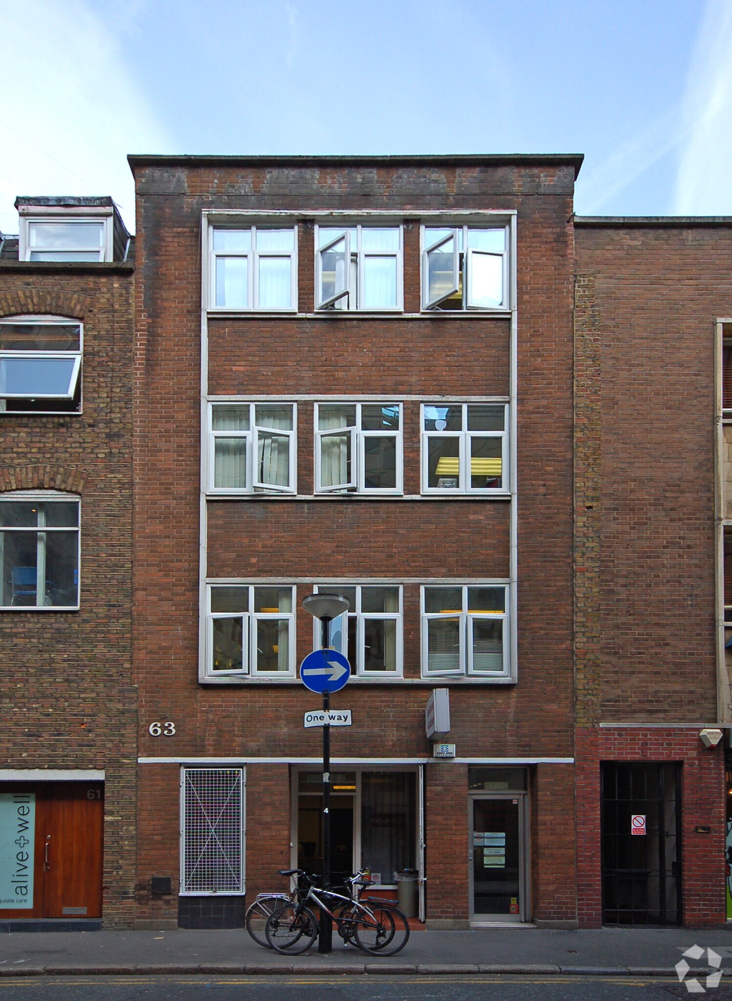 63 Shelton St, London for sale Primary Photo- Image 1 of 1