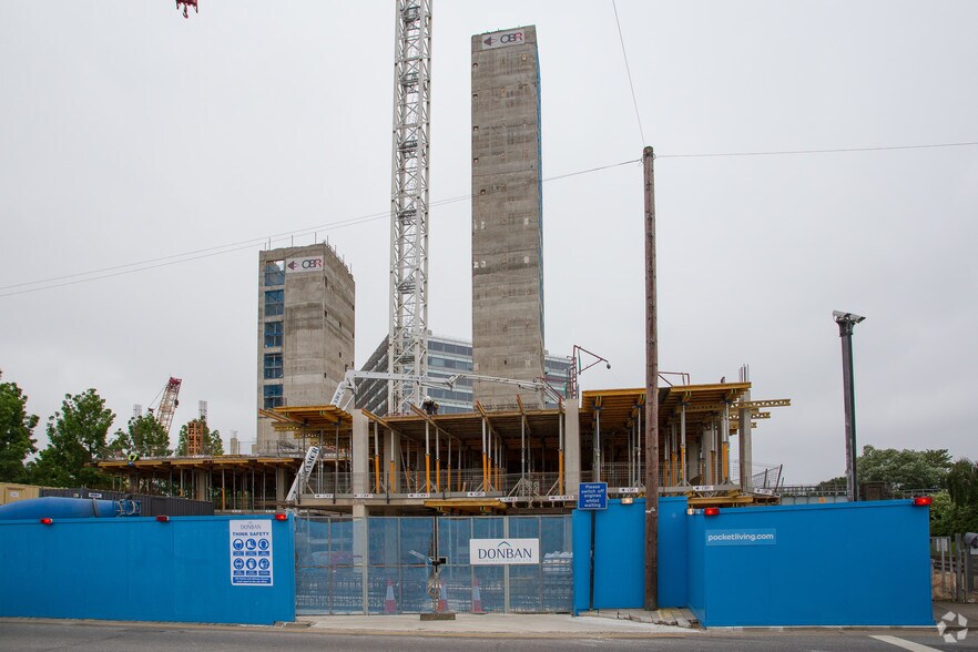 100 Bollo Ln, London to rent - Building Photo - Image 3 of 4