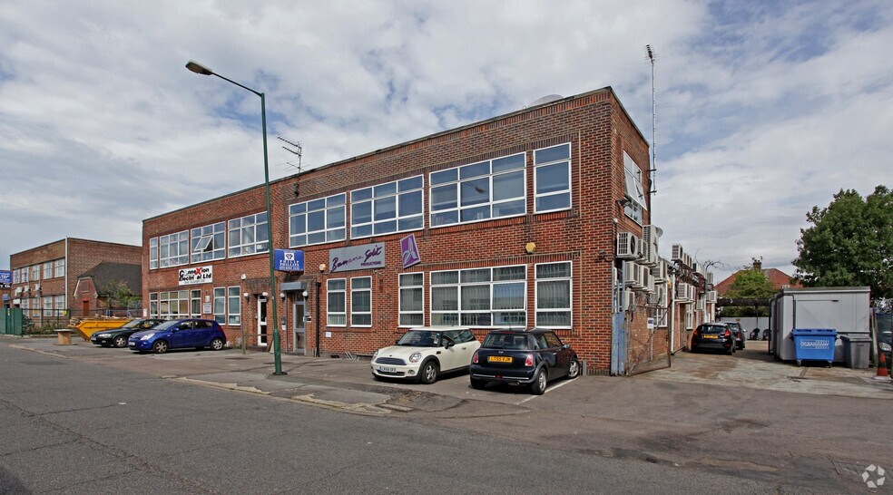 11 Carlisle Rd, London for sale - Primary Photo - Image 1 of 1