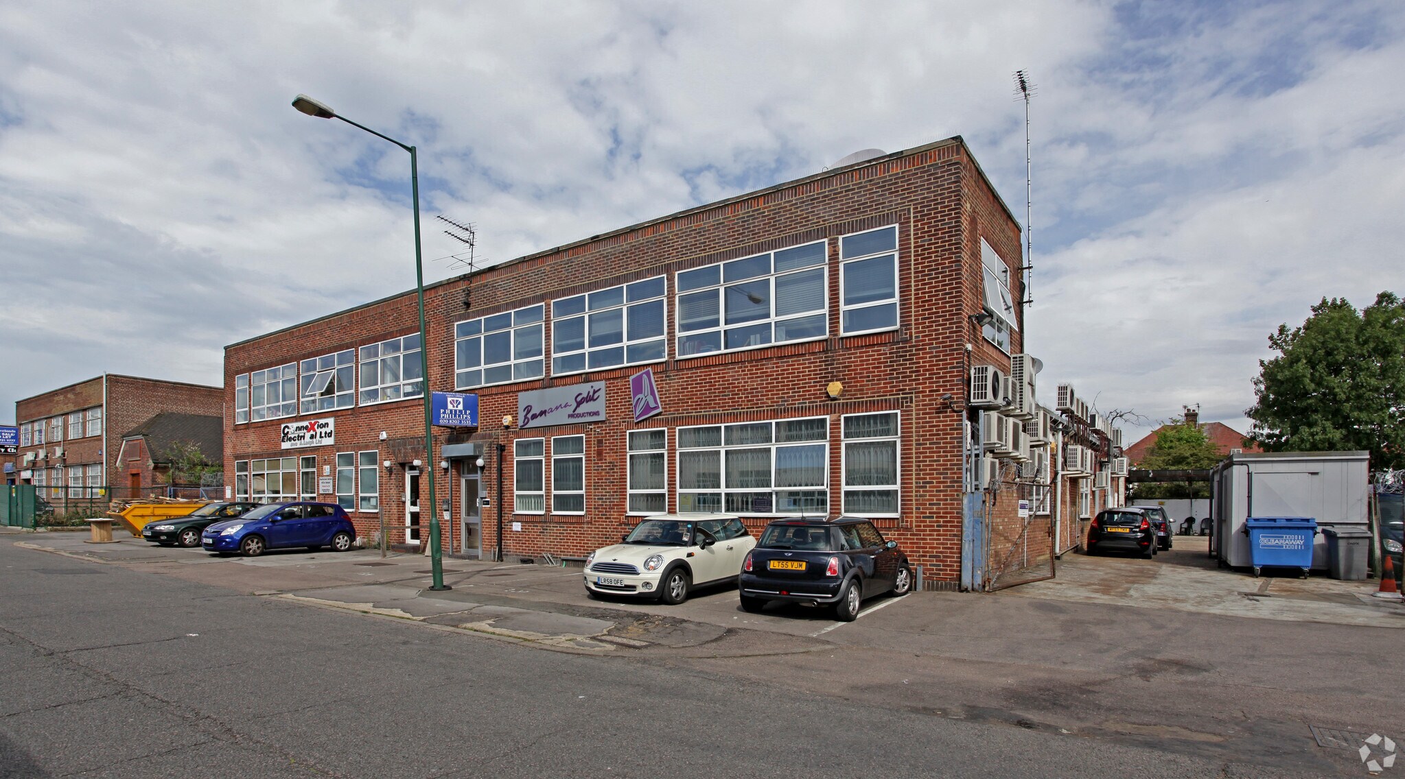 11 Carlisle Rd, London for sale Primary Photo- Image 1 of 1