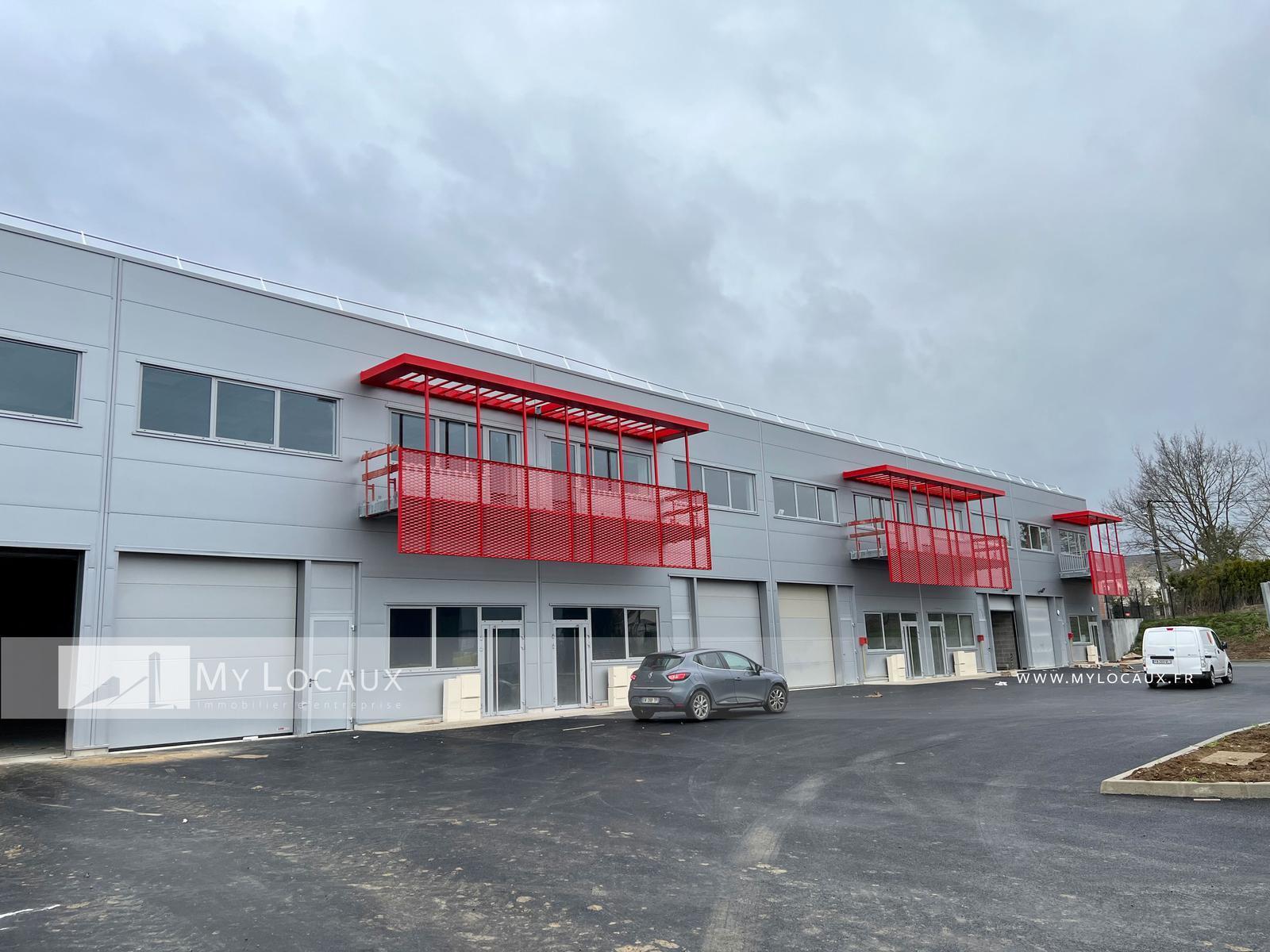 Light Industrial in FRÉPILLON to rent Building Photo- Image 1 of 8
