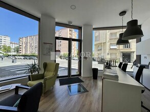 Office in Lyon to rent Interior Photo- Image 1 of 14