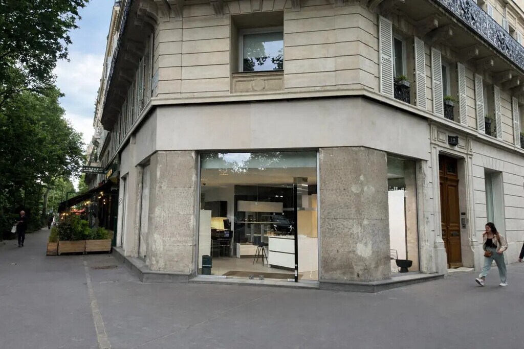 Location Commerce 90 m² - Photo 1