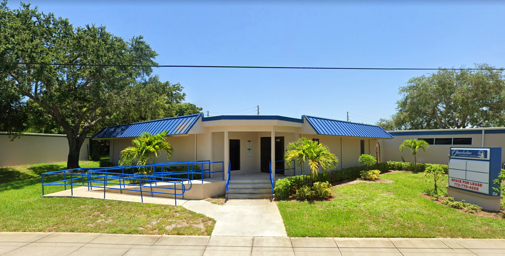 2007 Okeechobee Rd, Fort Pierce, FL for rent - Building Photo - Image 1 of 6