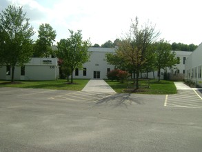 530 E Washington St, Chagrin Falls, OH for rent Building Photo- Image 1 of 6