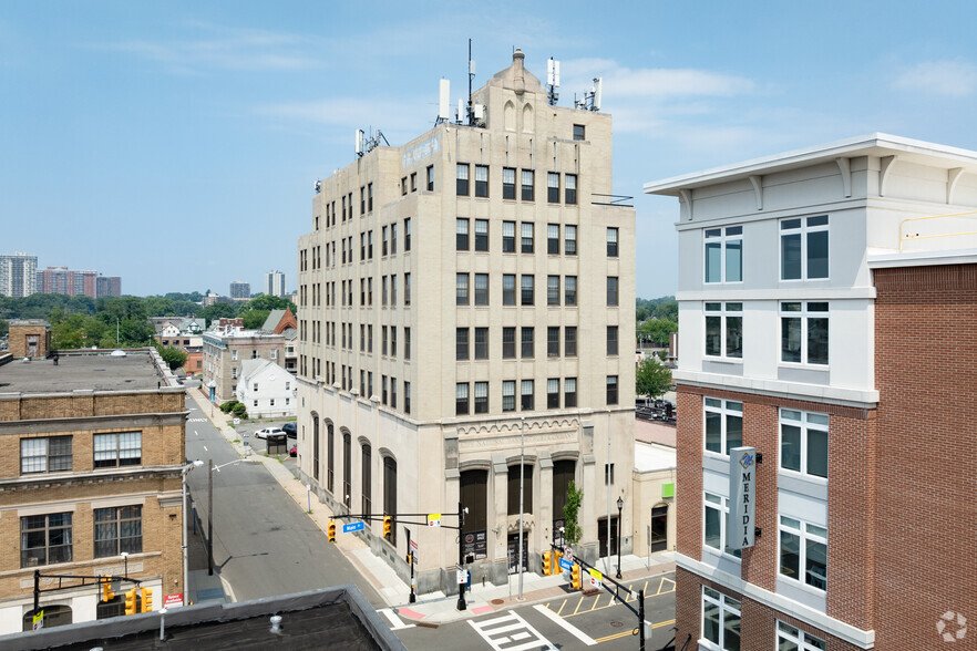 239-241 Main St, Hackensack, NJ for rent - Building Photo - Image 1 of 11