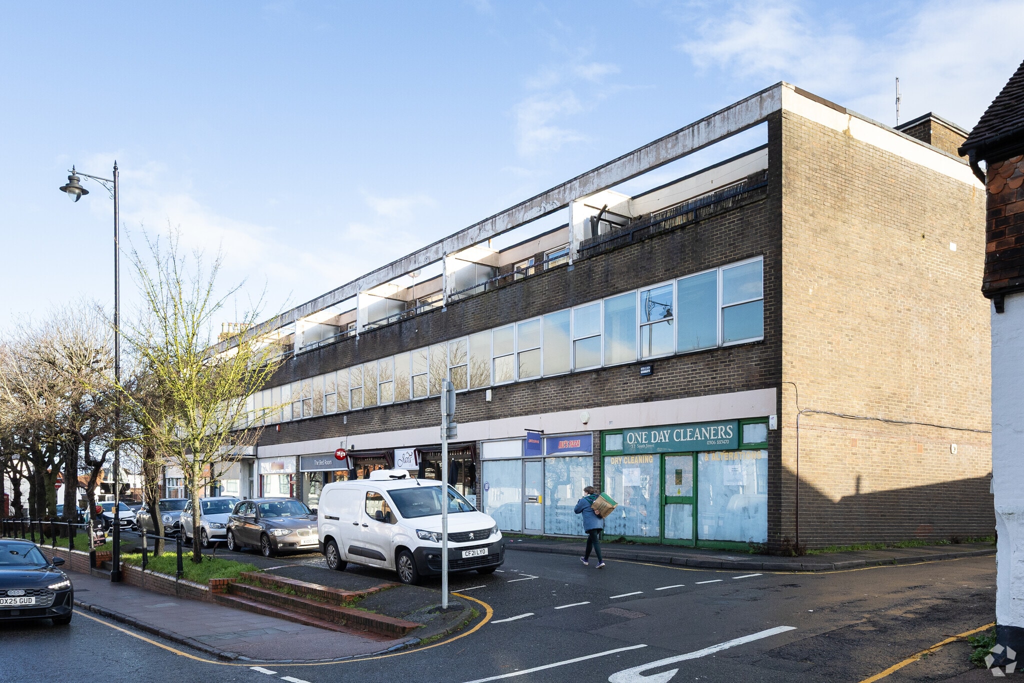 21-37 South St, Dorking for sale Primary Photo- Image 1 of 1
