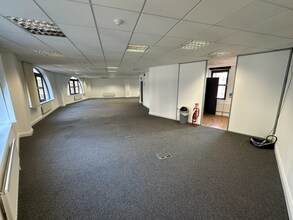 14-18 Fife Rd, Kingston Upon Thames to rent Interior Photo- Image 1 of 11