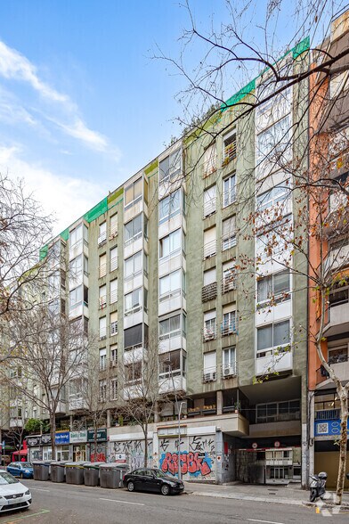 Carrer de Rocafort, 242, Barcelona, Barcelona for sale - Primary Photo - Image 1 of 1